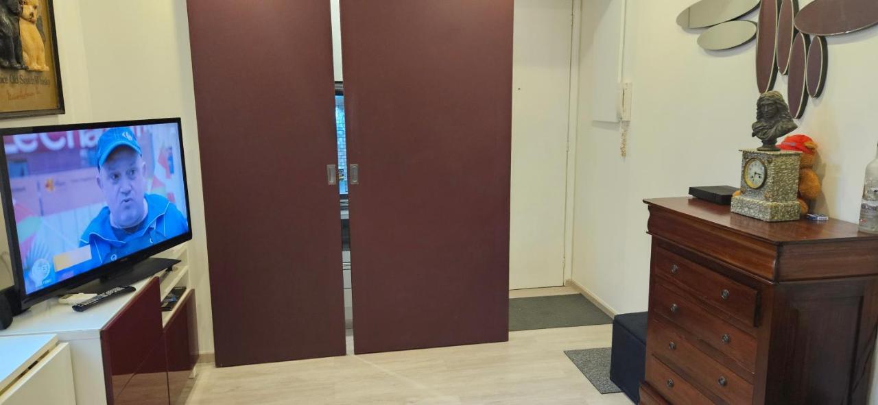 Studio 22M2 A Ivry/Seine-A 200 Metres De Paris. Proche Metro 7 エクステリア 写真